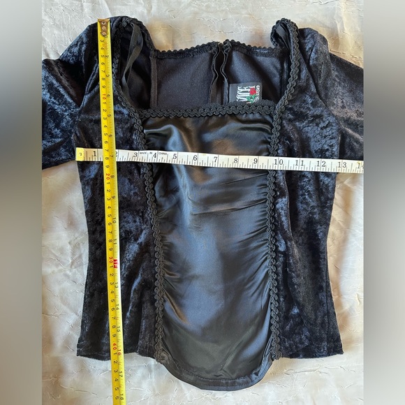 ~Sold~ Vtg Lip Service Black Velvet Renaissance Fairy Bell Lace Sleeves Small - Picture 8 of 12